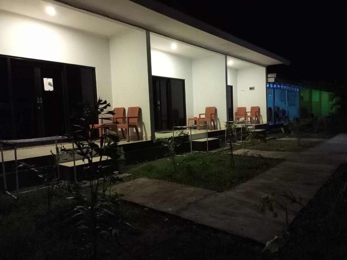 Simpang Hostel Kuta  Exteriör bild